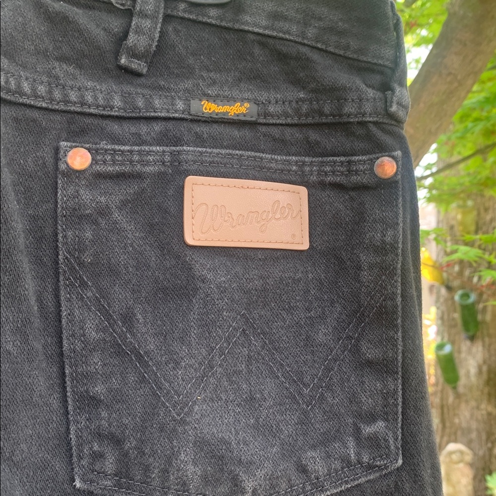 Men's Black Straight-Leg Wrangler Jeans - Picture 5 of 7